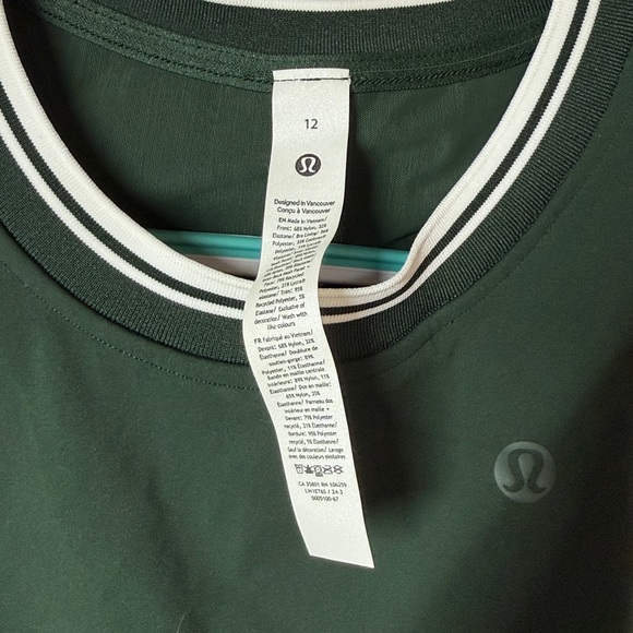 Varsity Scoop-Neck Cropped Tennis Tank Top (12) - Picture 3 of 3